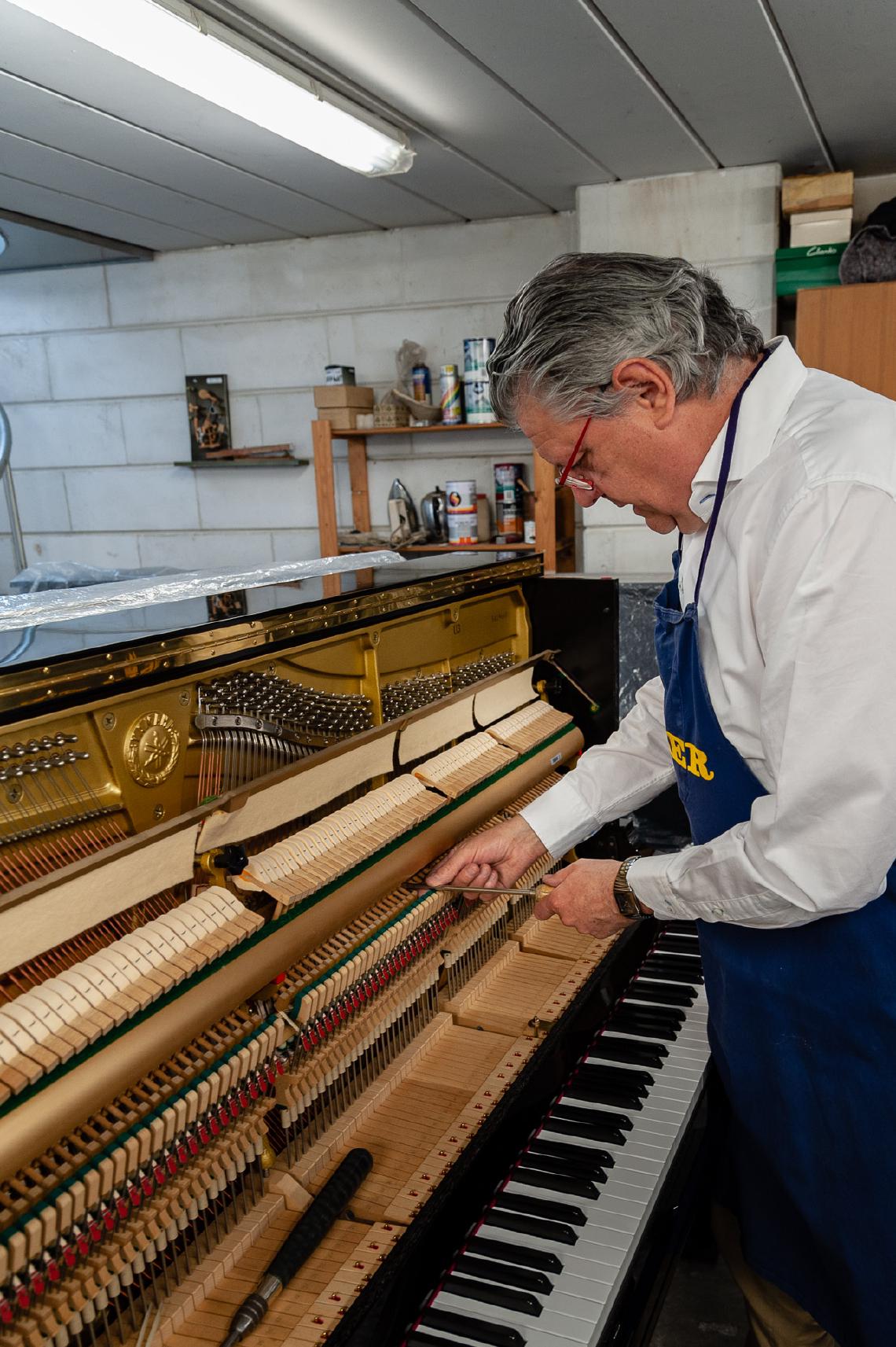 Foto van zaterdag 19 mei 2018 uit Bedrijfsreportage Piano's Van Innis door Paul Winnen