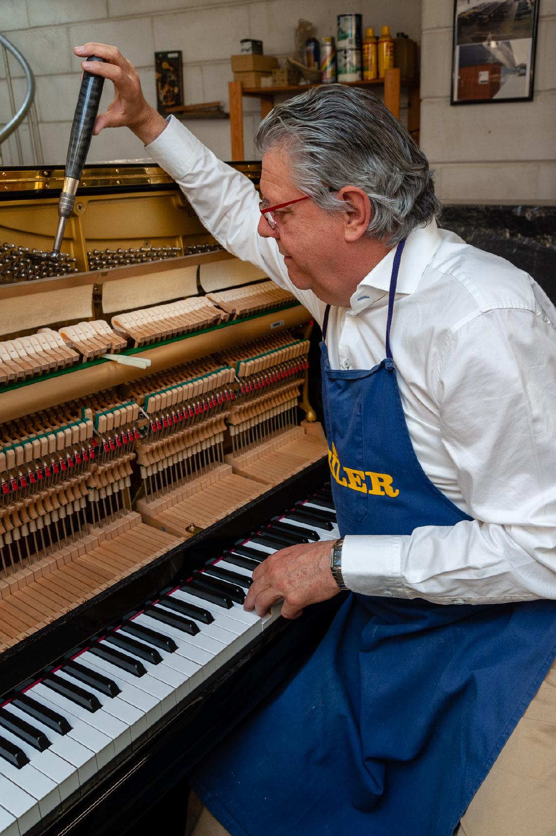 Foto van zaterdag 19 mei 2018 uit Bedrijfsreportage Piano's Van Innis door Paul Winnen